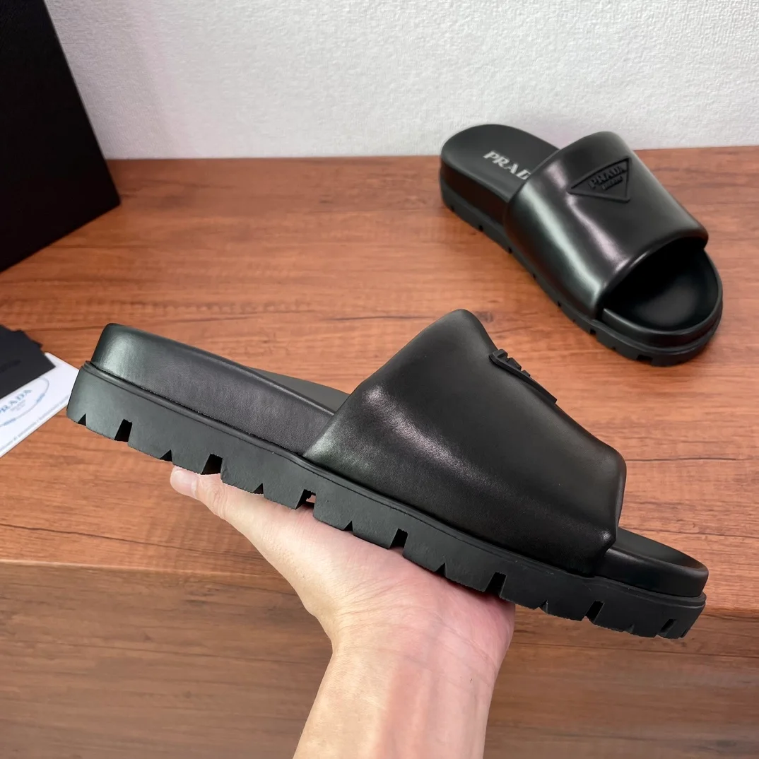 프라다 패딩 슬라이드