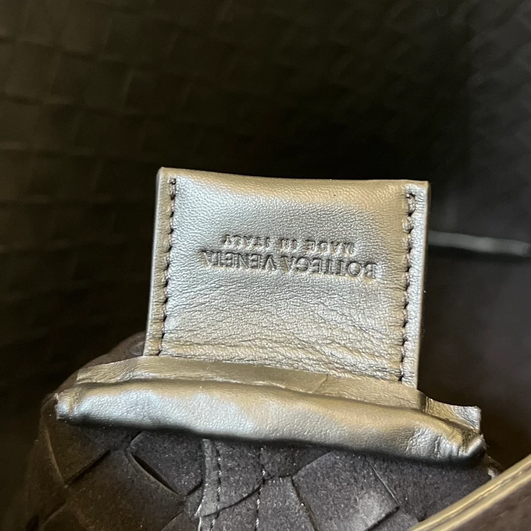 보테가 베네타 인트레치아토 브리프케이스 블랙