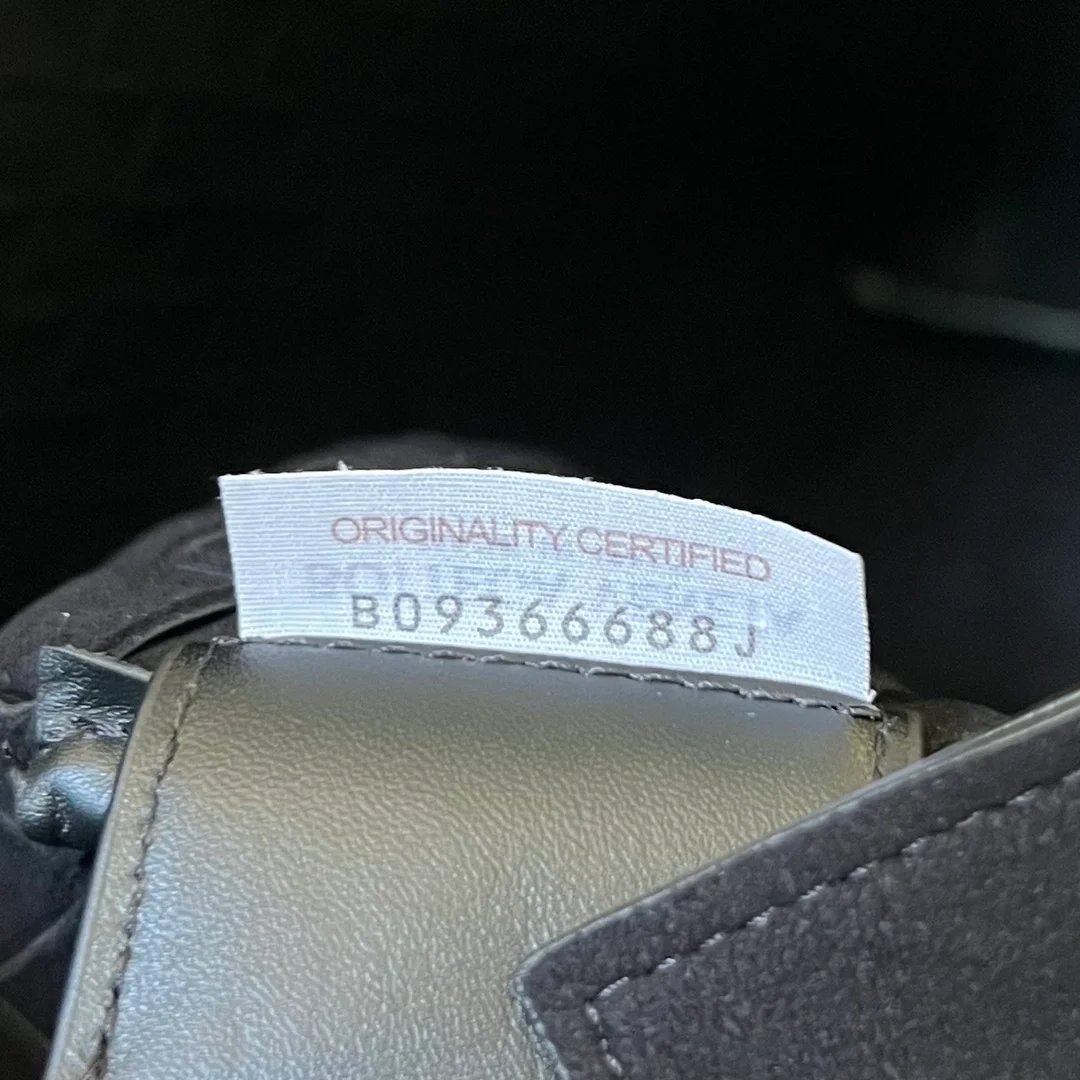 보테가 베네타 인트레치아토 브리프케이스 블랙