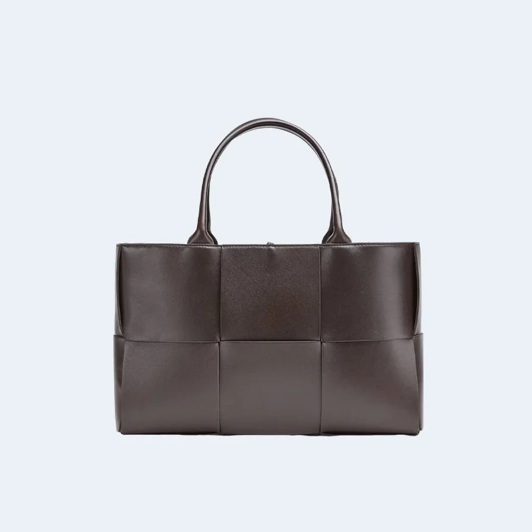 보테가 베네타 아르코 토트백 다크 브라운