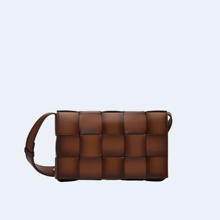 보테가 베네타 미디엄 카세트 백 브라운