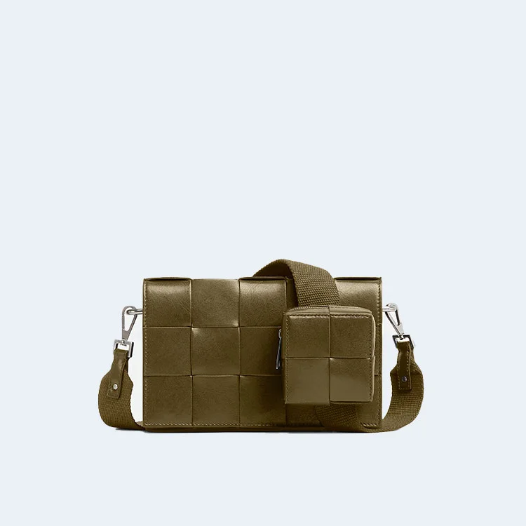 보테가 베네타 스트랩 카세트 백 카키