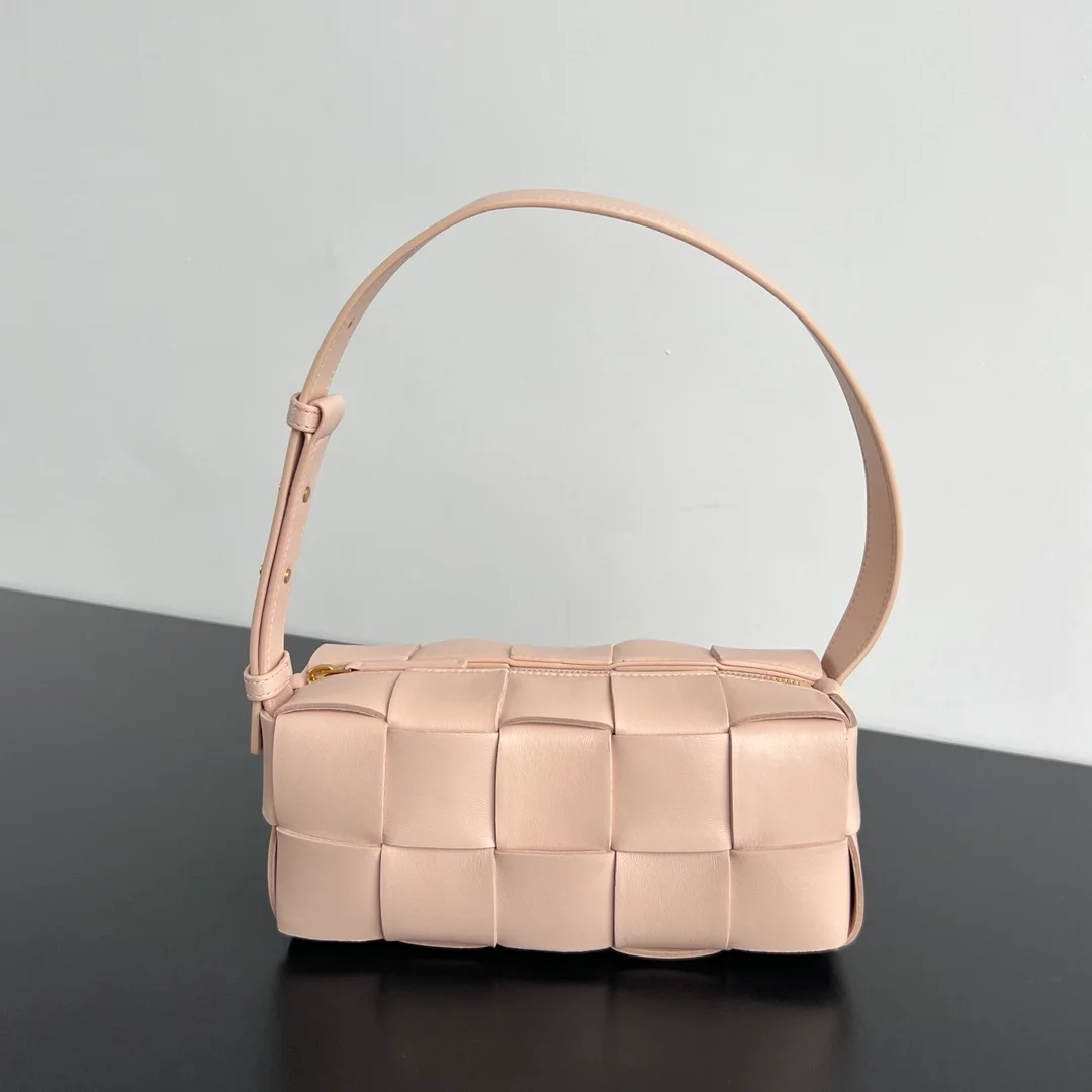 보테가 베네타 스몰 브릭 카세트백 핑크