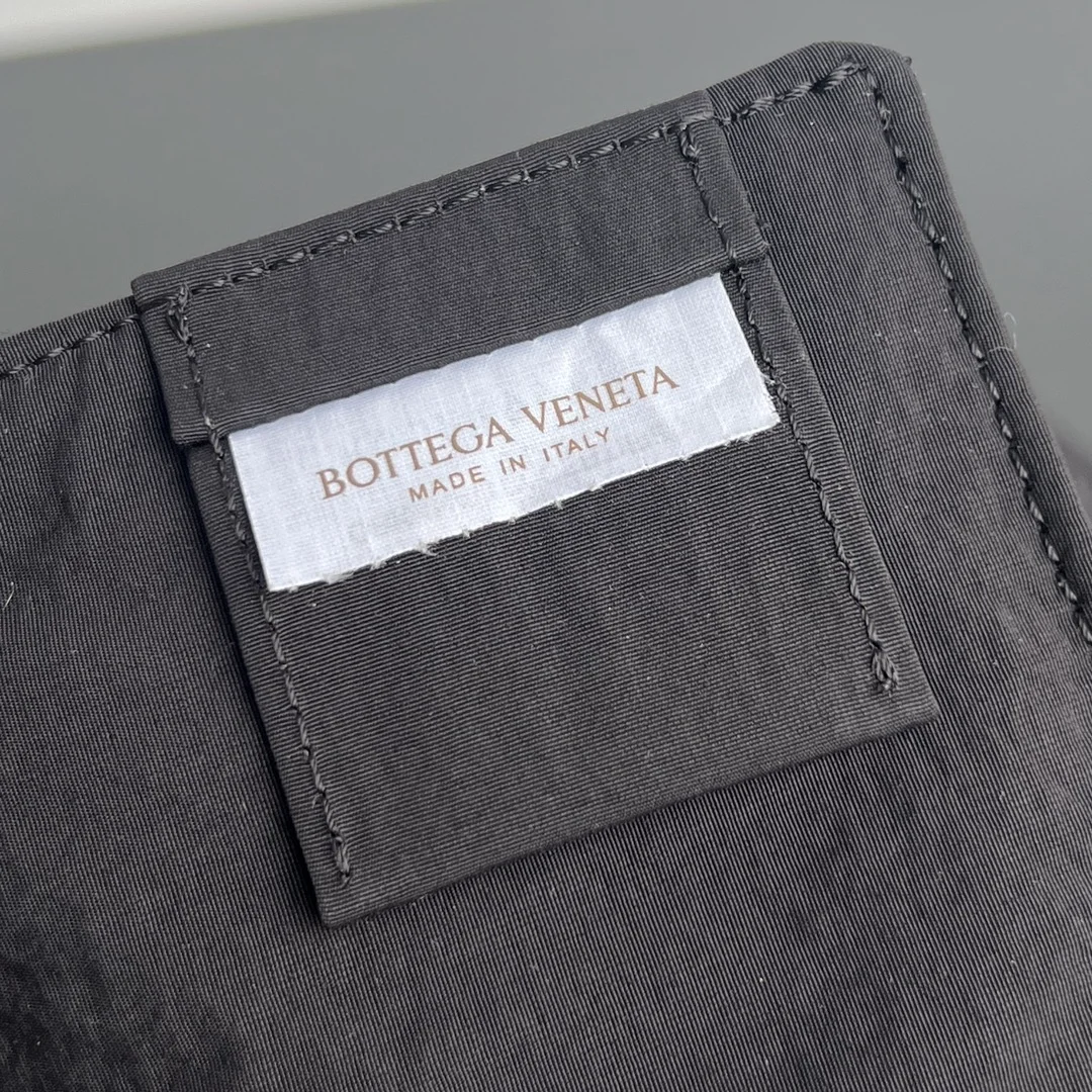 보테가 베네타 스몰 패디드 카세트백