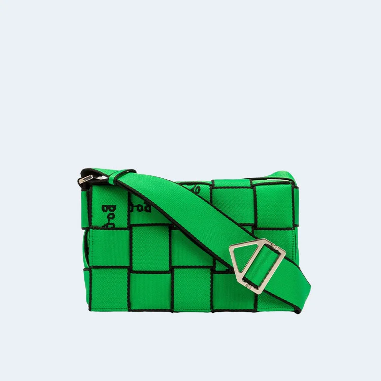 보테가 베네타 리버스 로고 위빙백