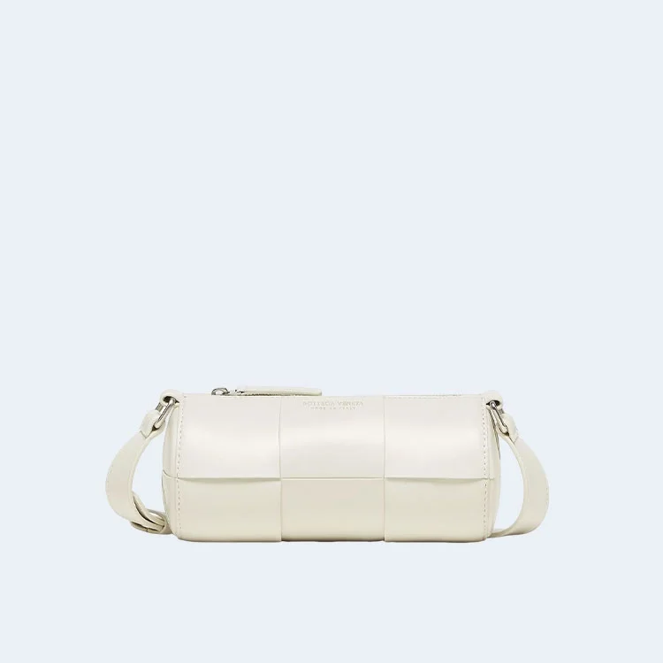 보테가 베네타 화이트 미디엄 카네트백 화이트