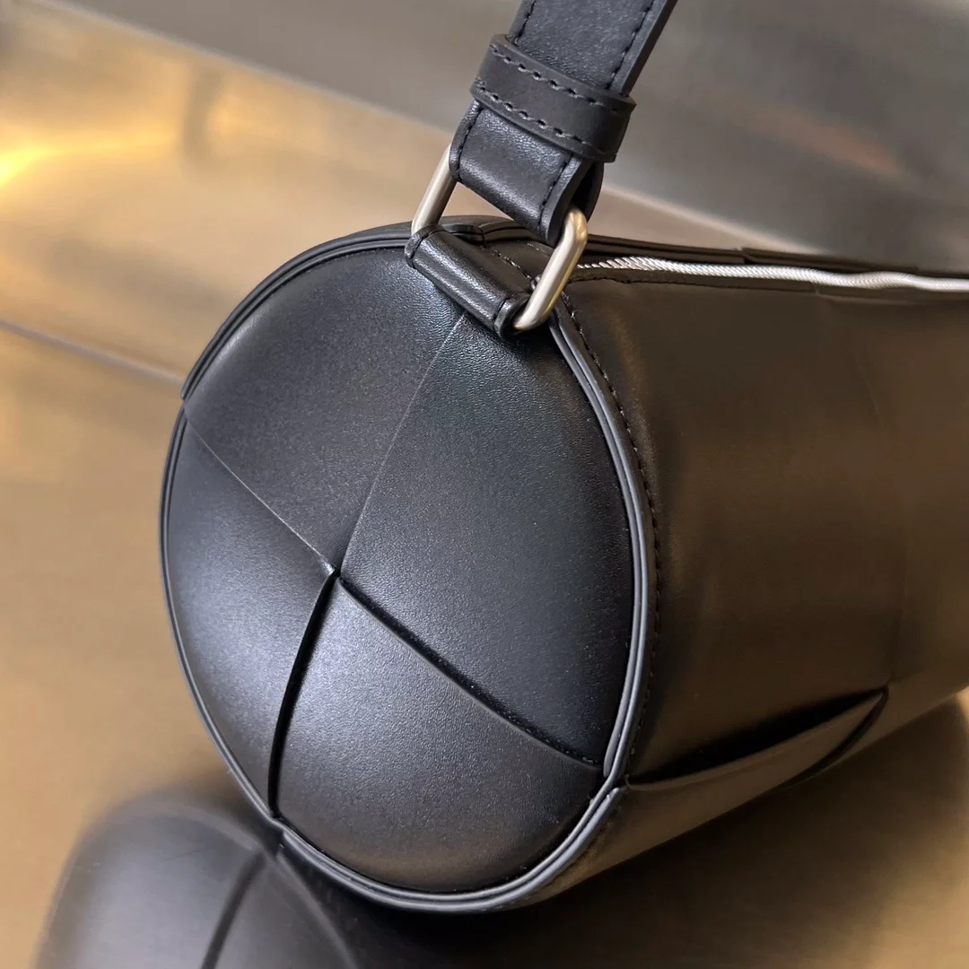 보테가 베네타 트래버틴 미디엄 카네트백