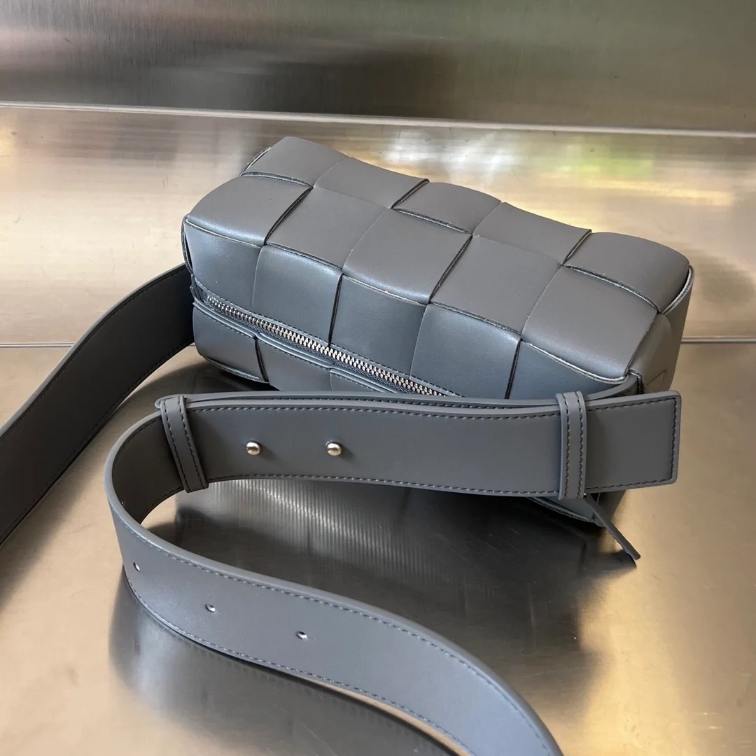 보테가 베네타 썬더 스몰 브릭 카세트백