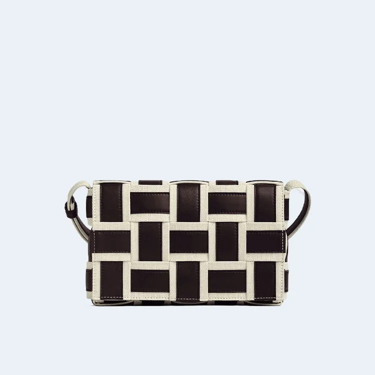 보테가 베네타 내추럴 폰단트 카세트백