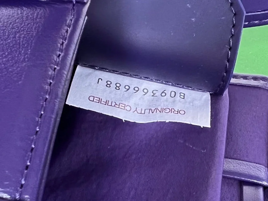 보테가 베네타 인트레치아토 맥시 캔디백