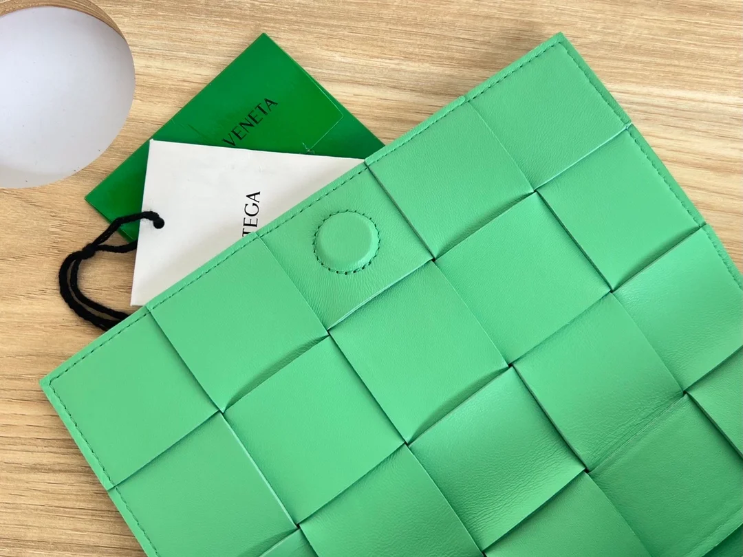 보테가 베네타 인트레치아토 카세트 메신저백