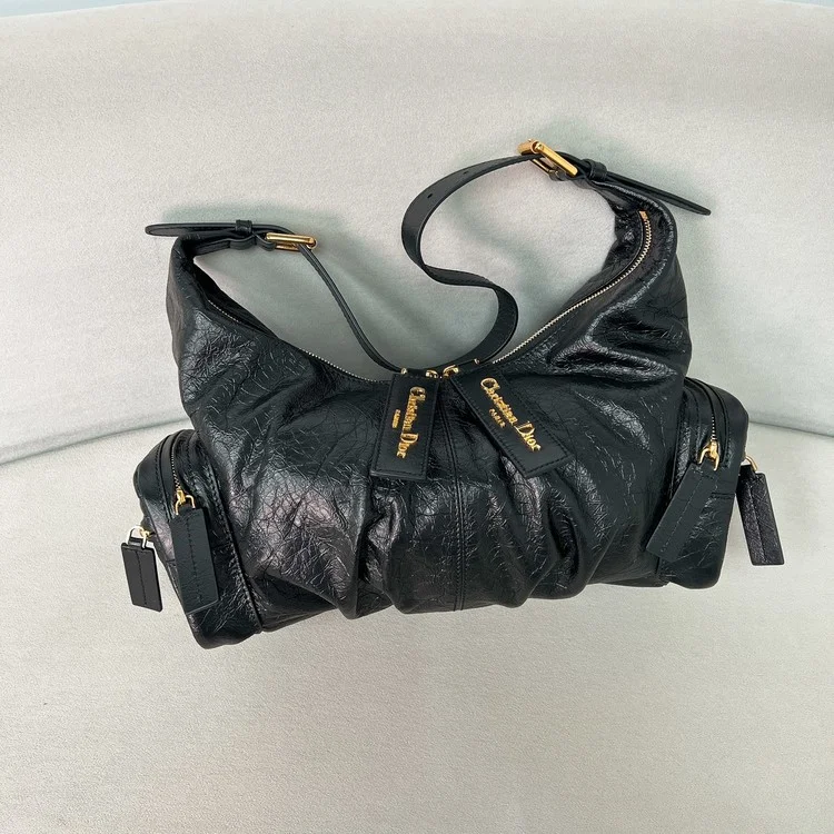 디올 그랜드 투어 멀티 포켓 미디엄 블랙