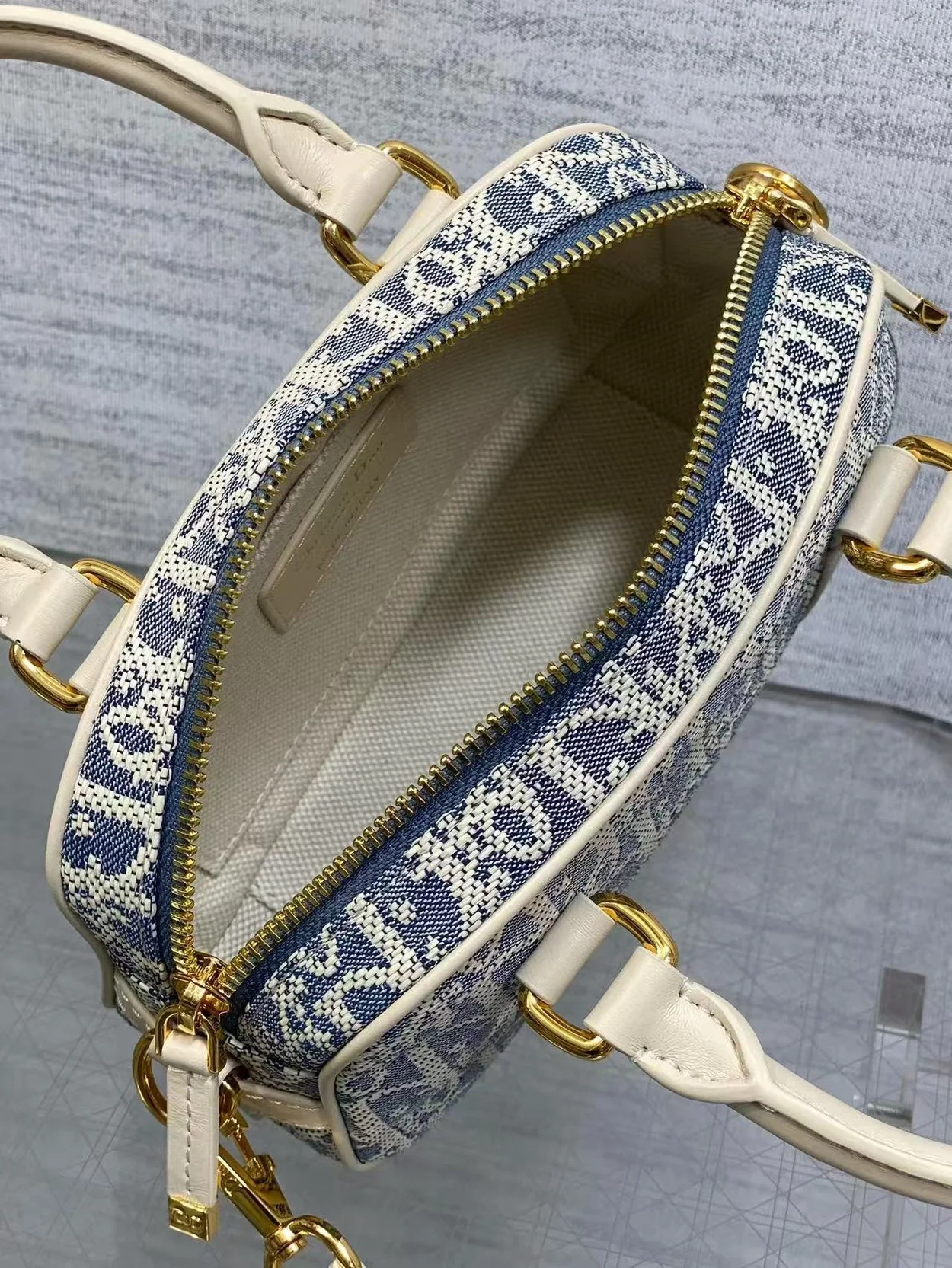 디올  바이브 볼링 백