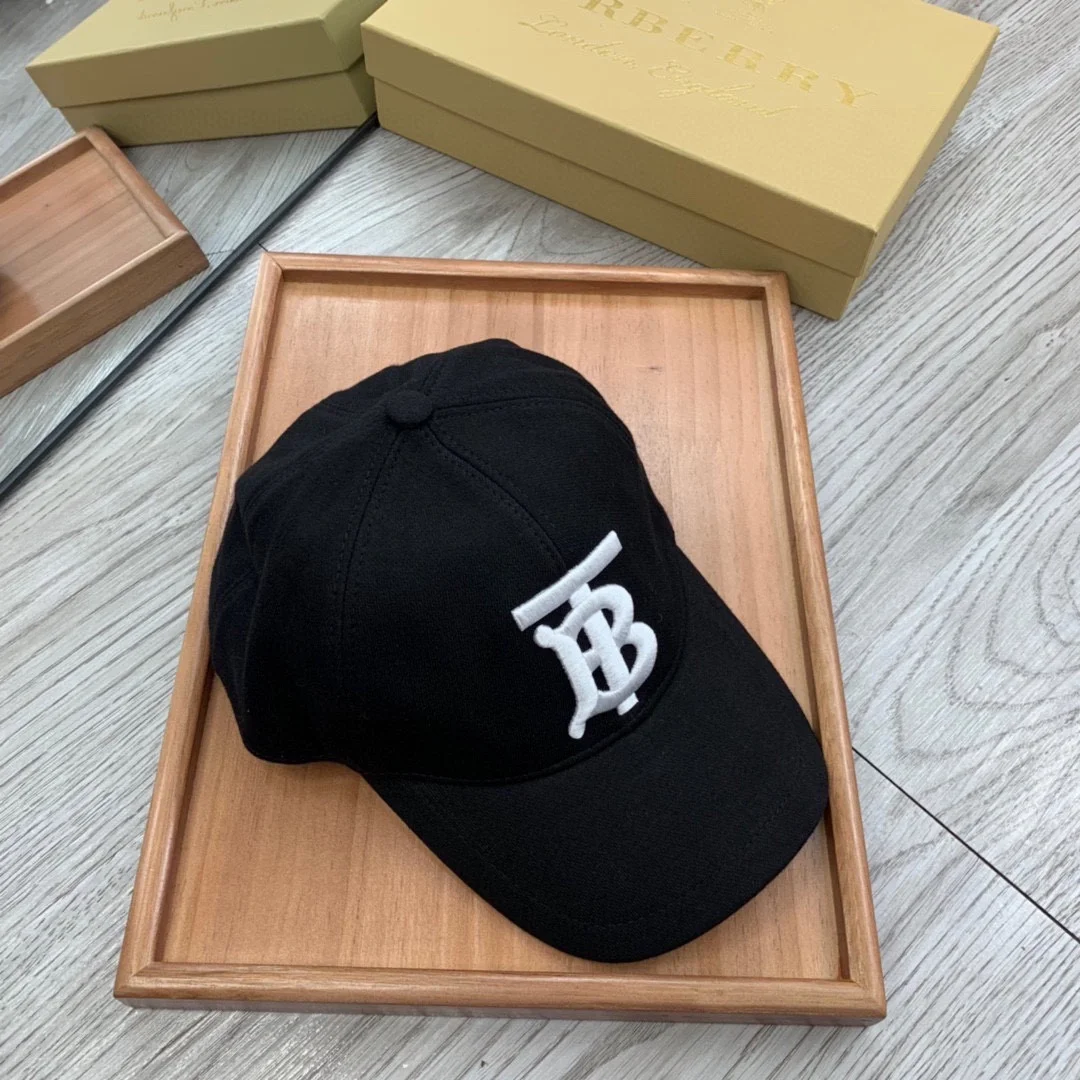 버버리 모노그램 모티프 코튼 베이스볼 볼캡