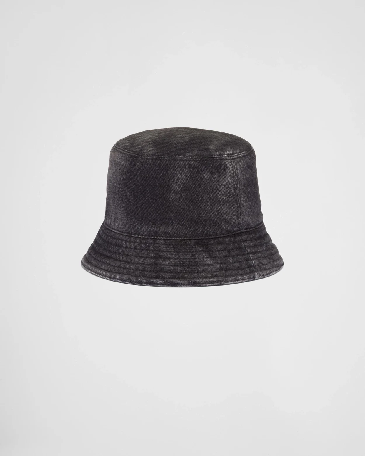 프라다 블랙 워싱 데님 버킷 햇
