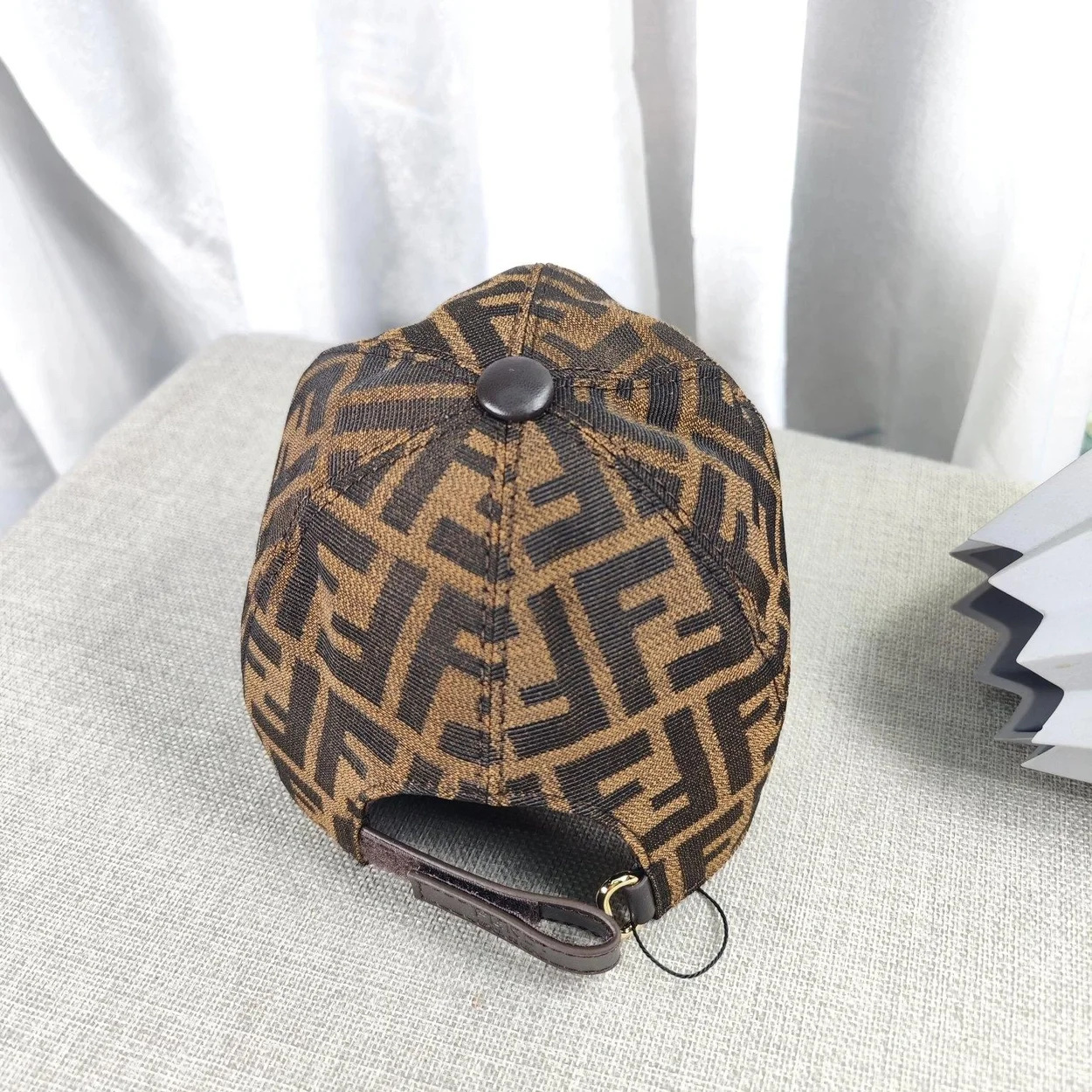 펜디 브라운 패브릭 베이스볼 캡