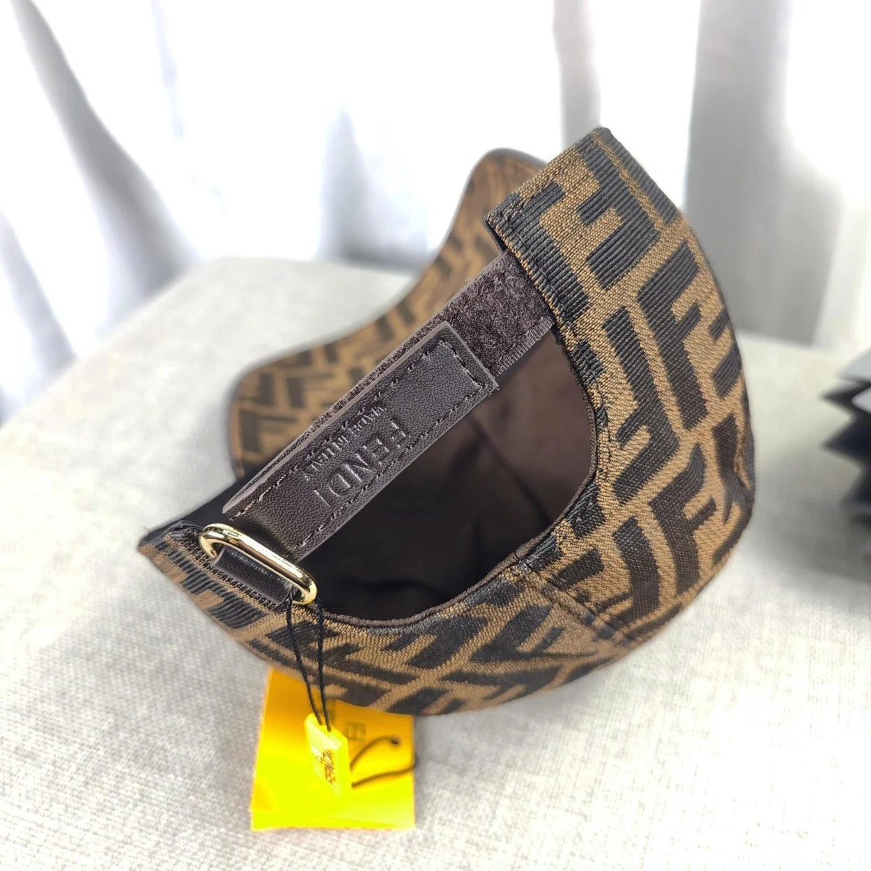 펜디 브라운 패브릭 베이스볼 캡