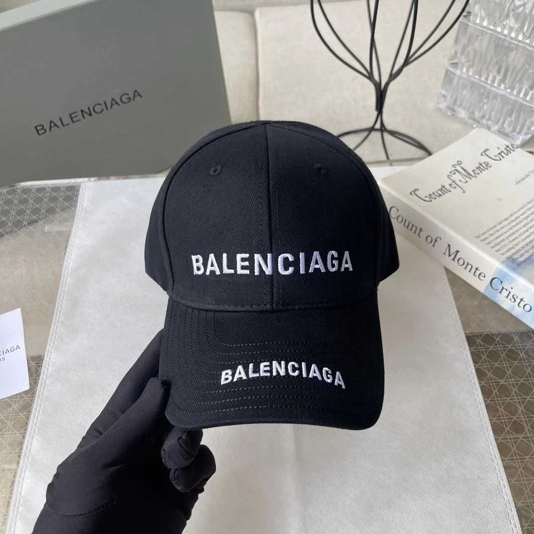 발렌시아가 더블 로고 블랙 베이스볼 캡