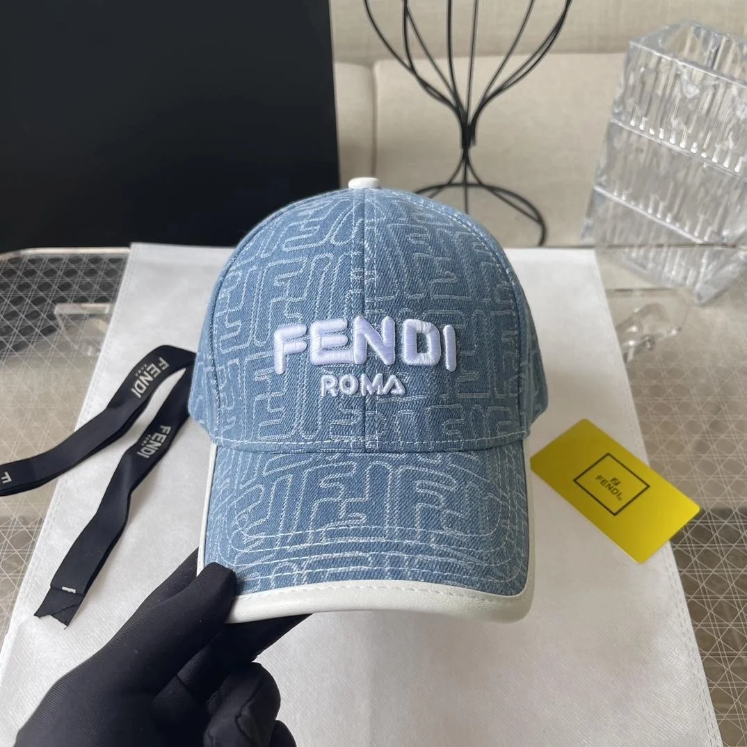 펜디 FF 자카드 블루 화이트 데님 베이스볼 캡