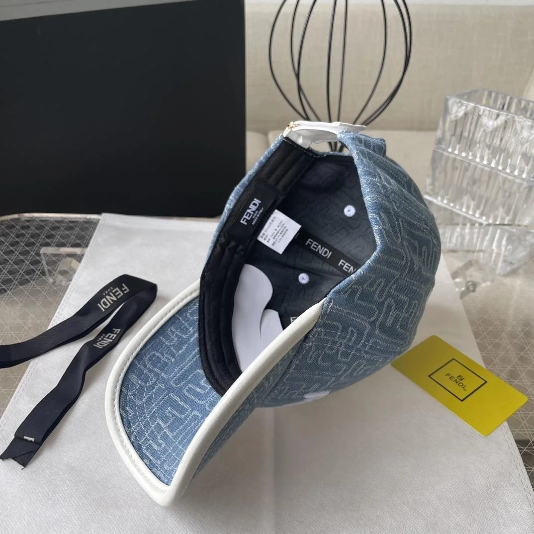 펜디 FF 자카드 블루 화이트 데님 베이스볼 캡