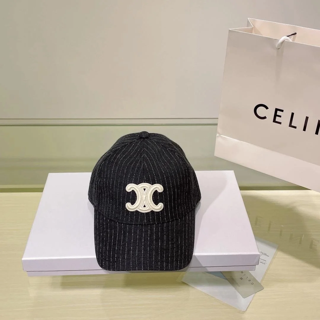 셀린느 트리옹프 스트라이프 베이스볼 캡