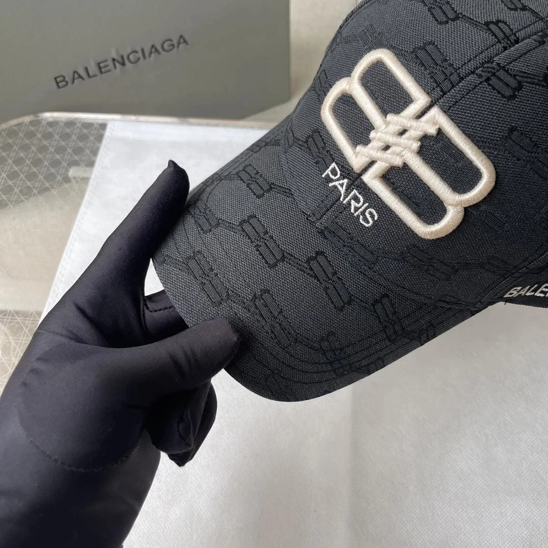 발렌시아가 BB 모노그램 블랙 베이스볼 캡