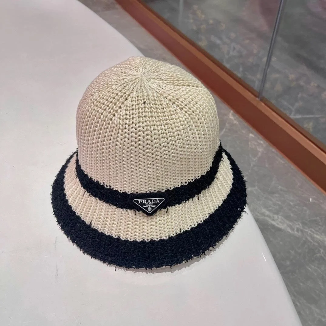 프라다 배색 아이보리 니트 버킷 햇