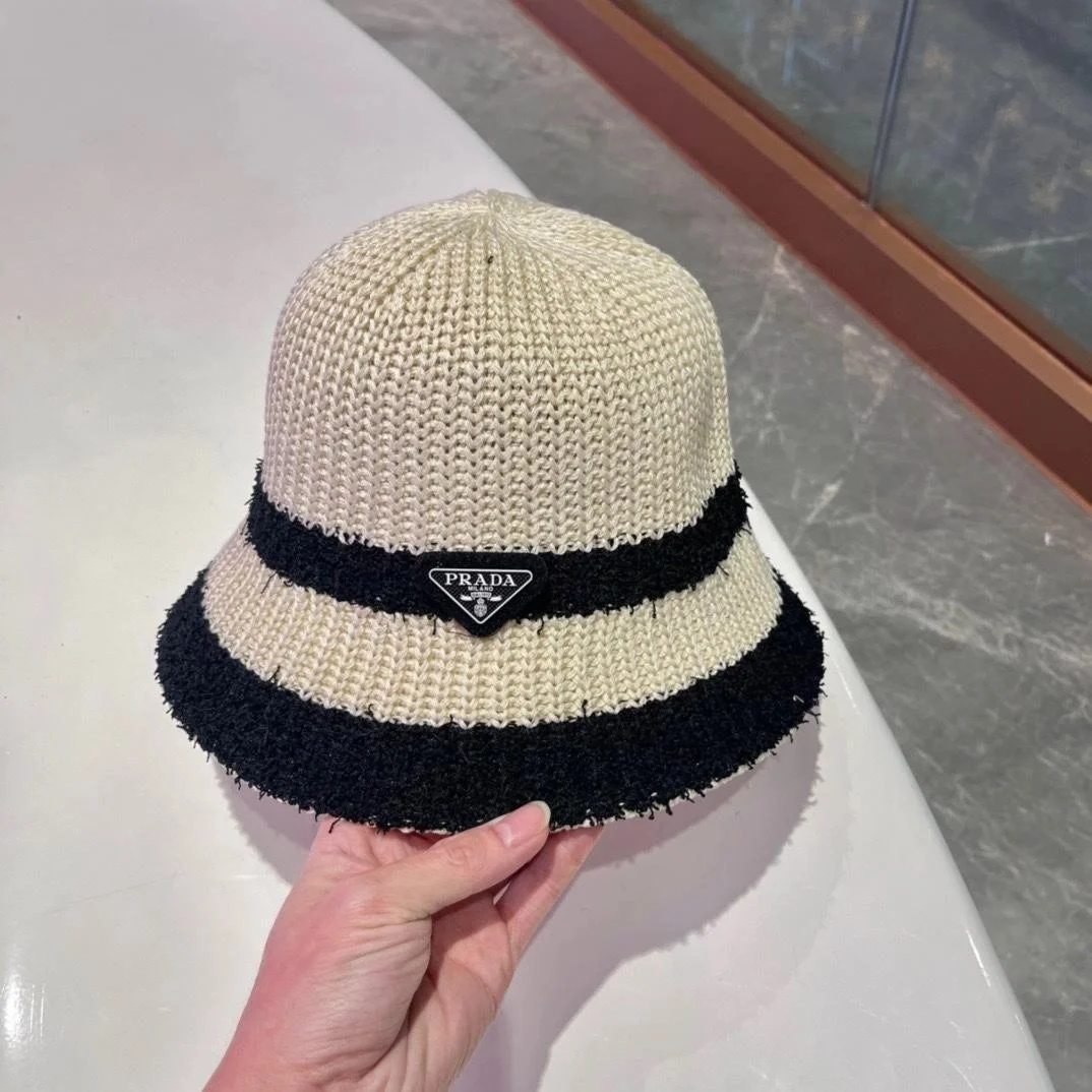 프라다 배색 아이보리 니트 버킷 햇