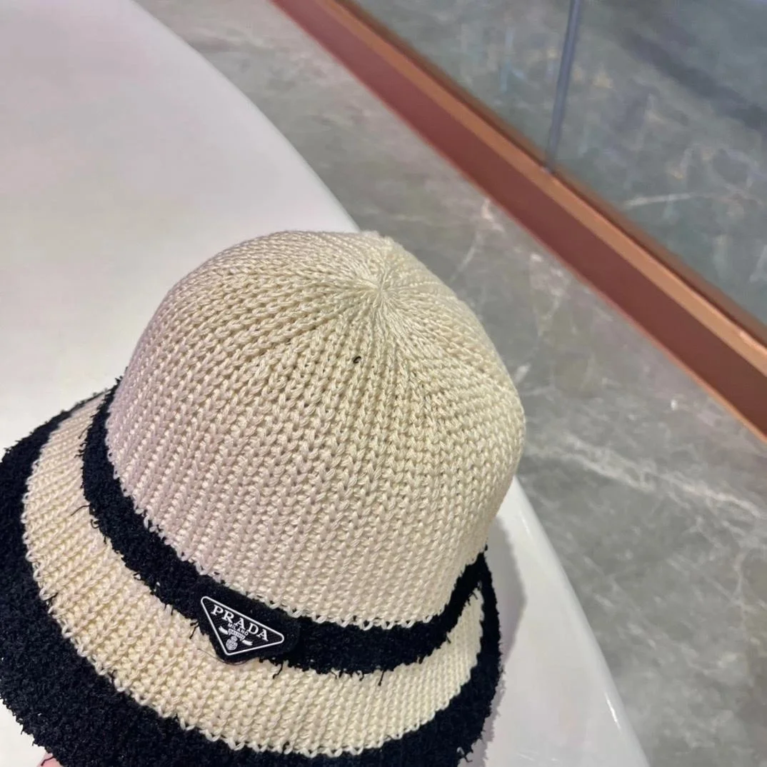 프라다 배색 아이보리 니트 버킷 햇