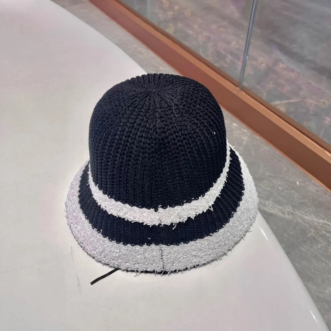 프라다 배색 블랙 니트 버킷 햇