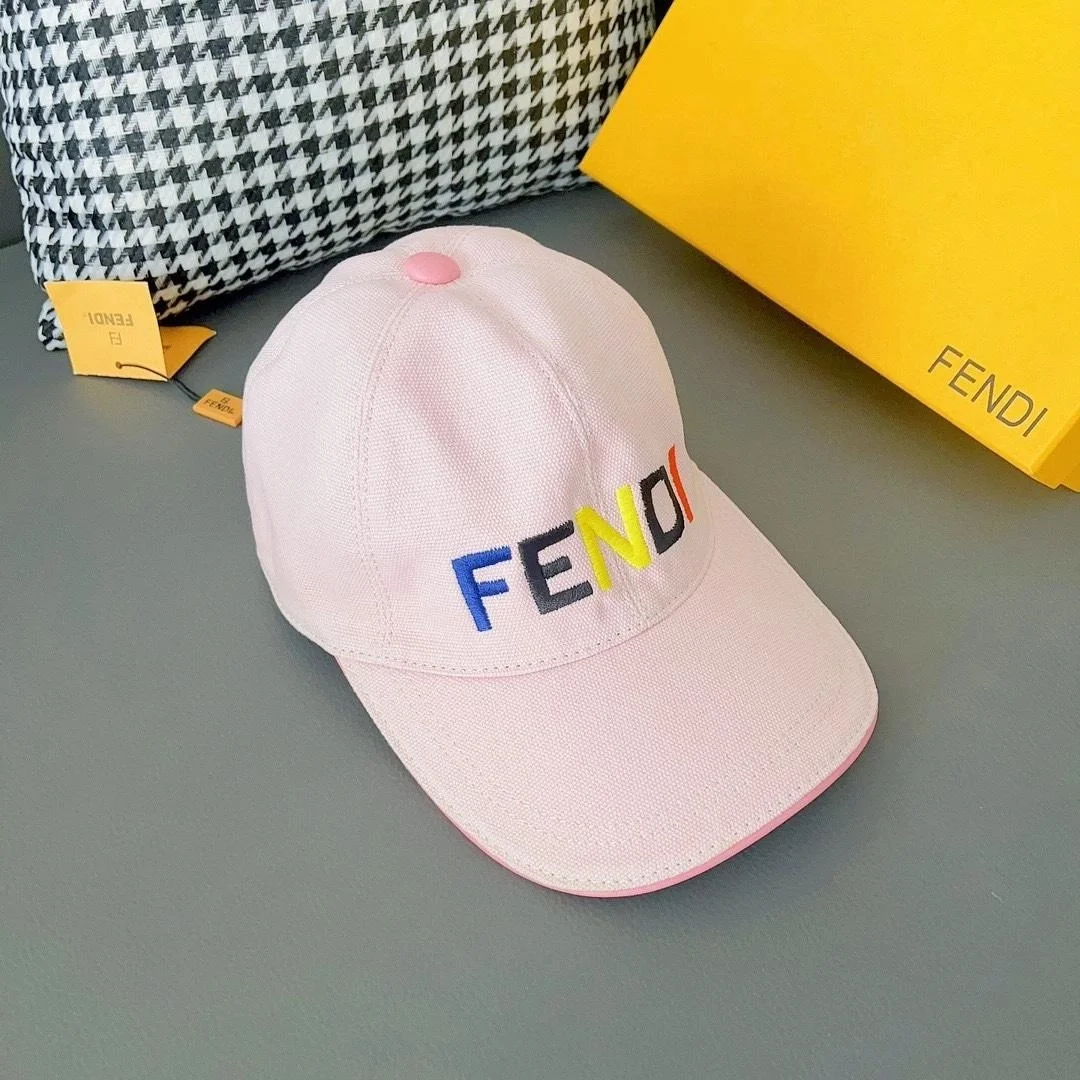 펜디 컬러 로고 자수 하이트 핑크 베이스볼 캡