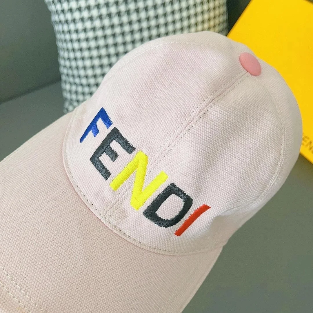 펜디 컬러 로고 자수 하이트 핑크 베이스볼 캡