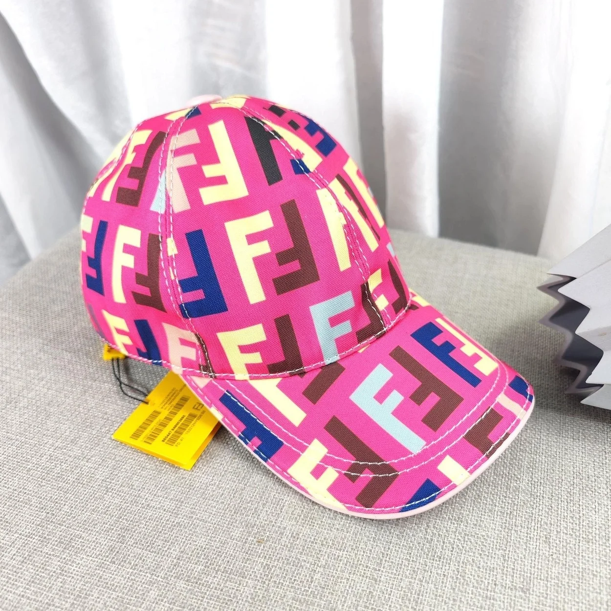 펜디 멀티 핑크 패브릭 베이스볼 캡