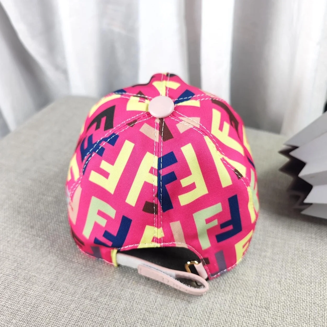 펜디 멀티 핑크 패브릭 베이스볼 캡