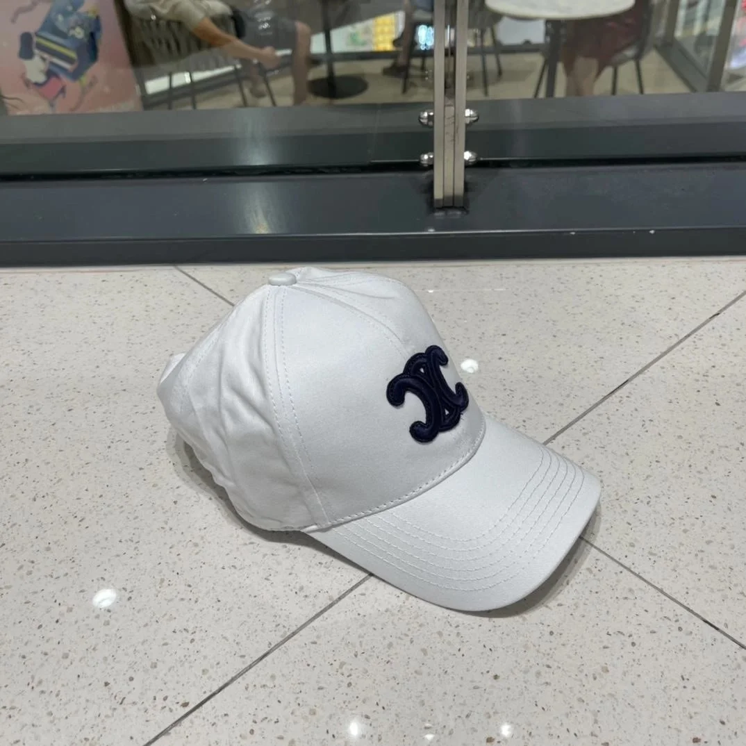 셀린느 트리옹프 화이트 코튼 베이스볼 캡