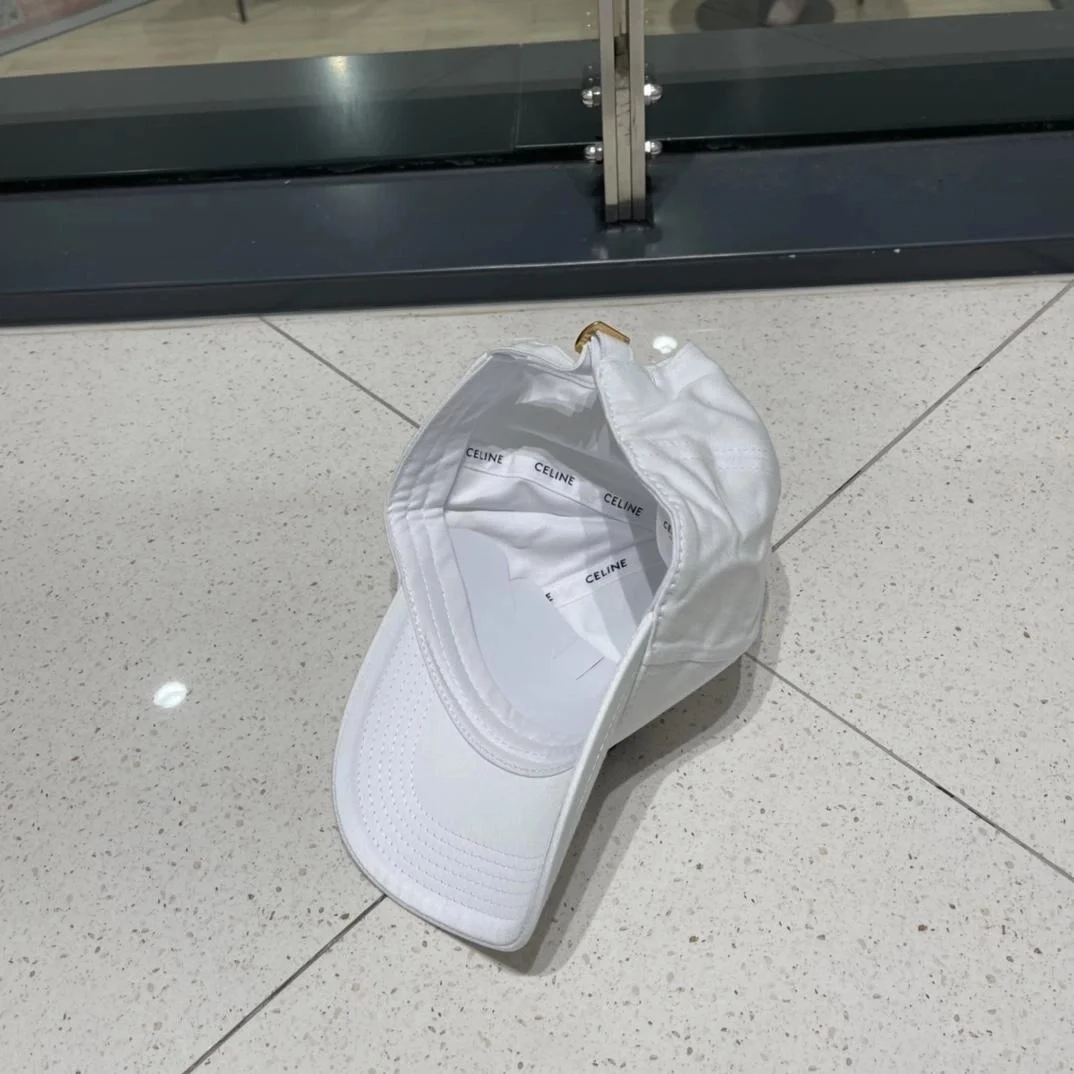 셀린느 트리옹프 화이트 코튼 베이스볼 캡