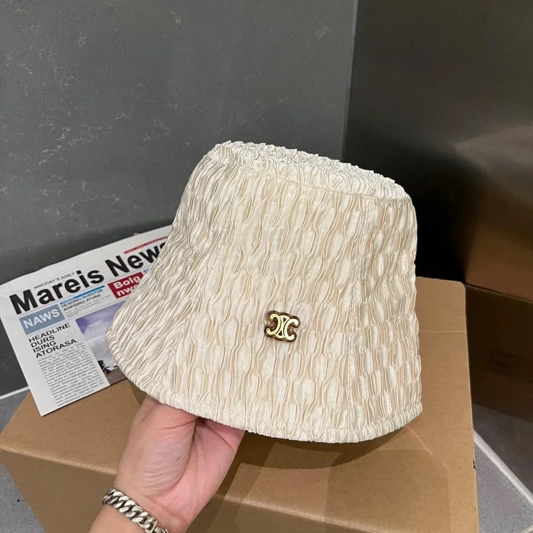 셀린느 링클 화이트 버킷 햇