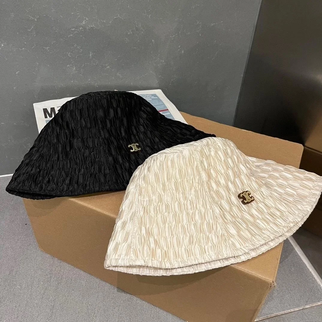 셀린느 링클 화이트 버킷 햇