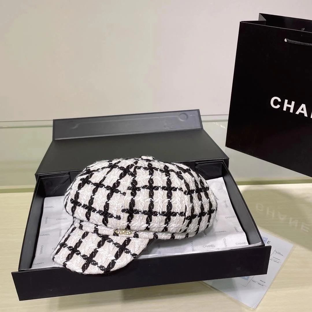 샤넬 트위드 화이트 블랙 비니 캡