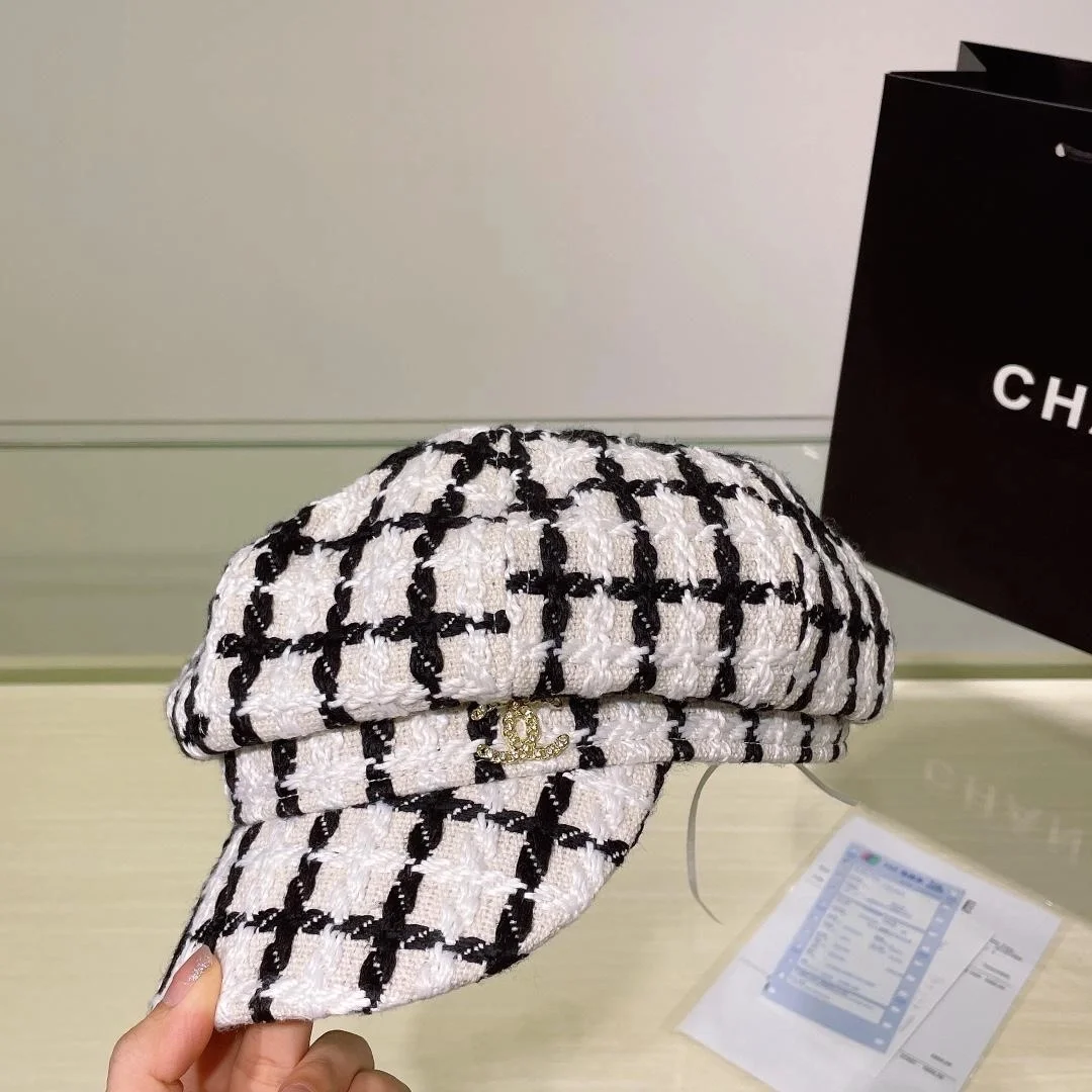 샤넬 트위드 화이트 블랙 비니 캡