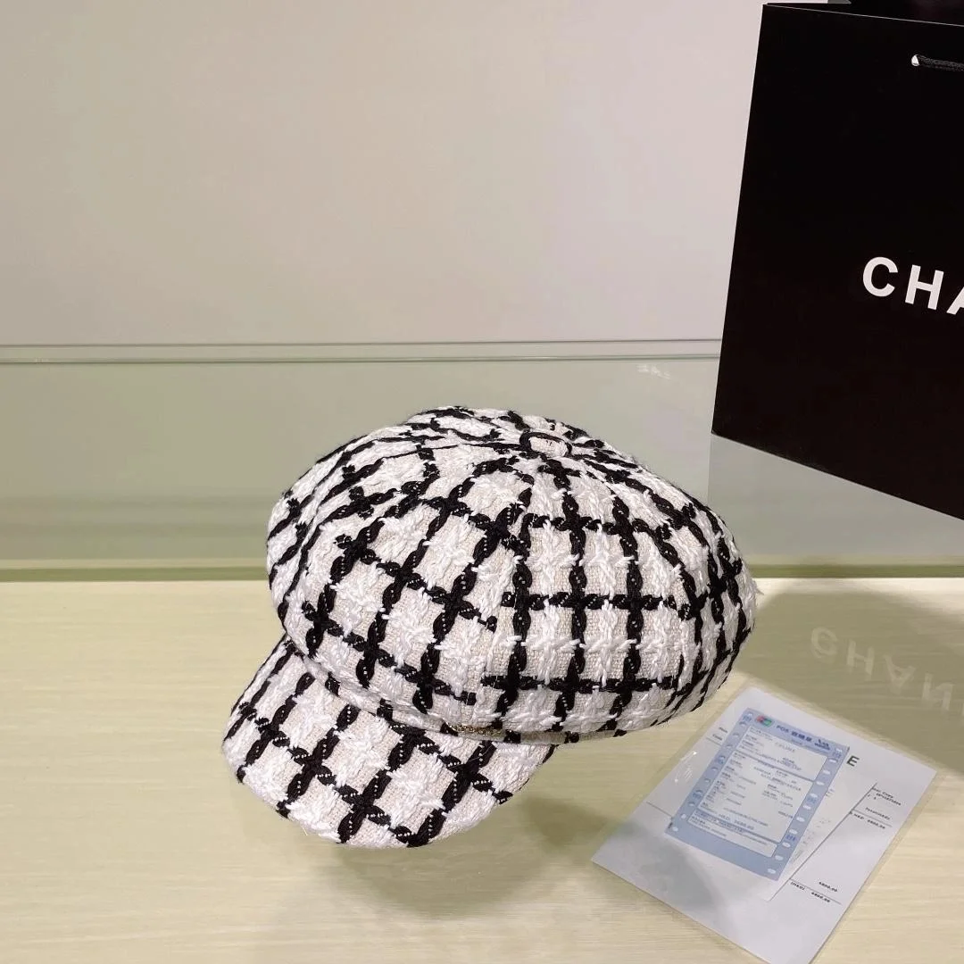 샤넬 트위드 화이트 블랙 비니 캡
