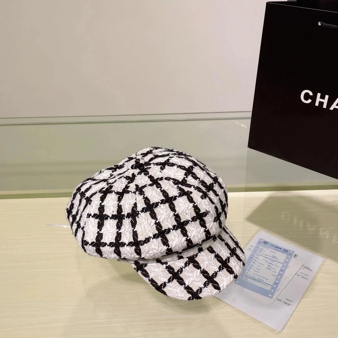 샤넬 트위드 화이트 블랙 비니 캡