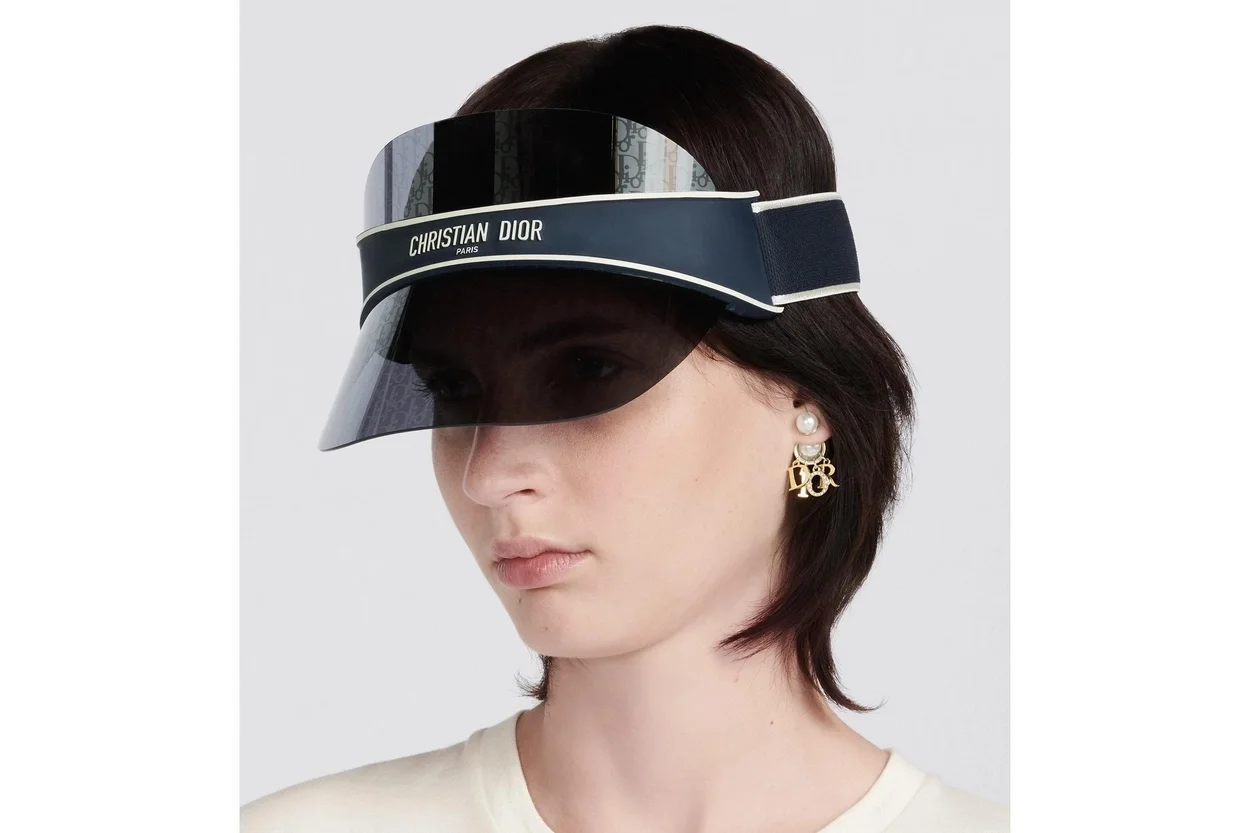 디올 클럽 V1U 오블리크 바이저 선 캡