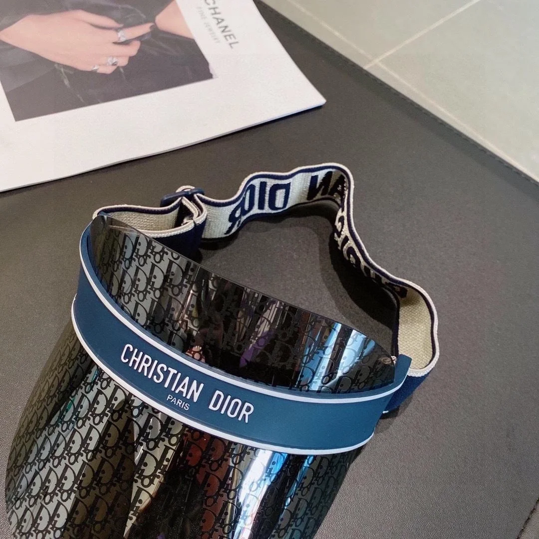 디올 클럽 V1U 오블리크 바이저 선 캡