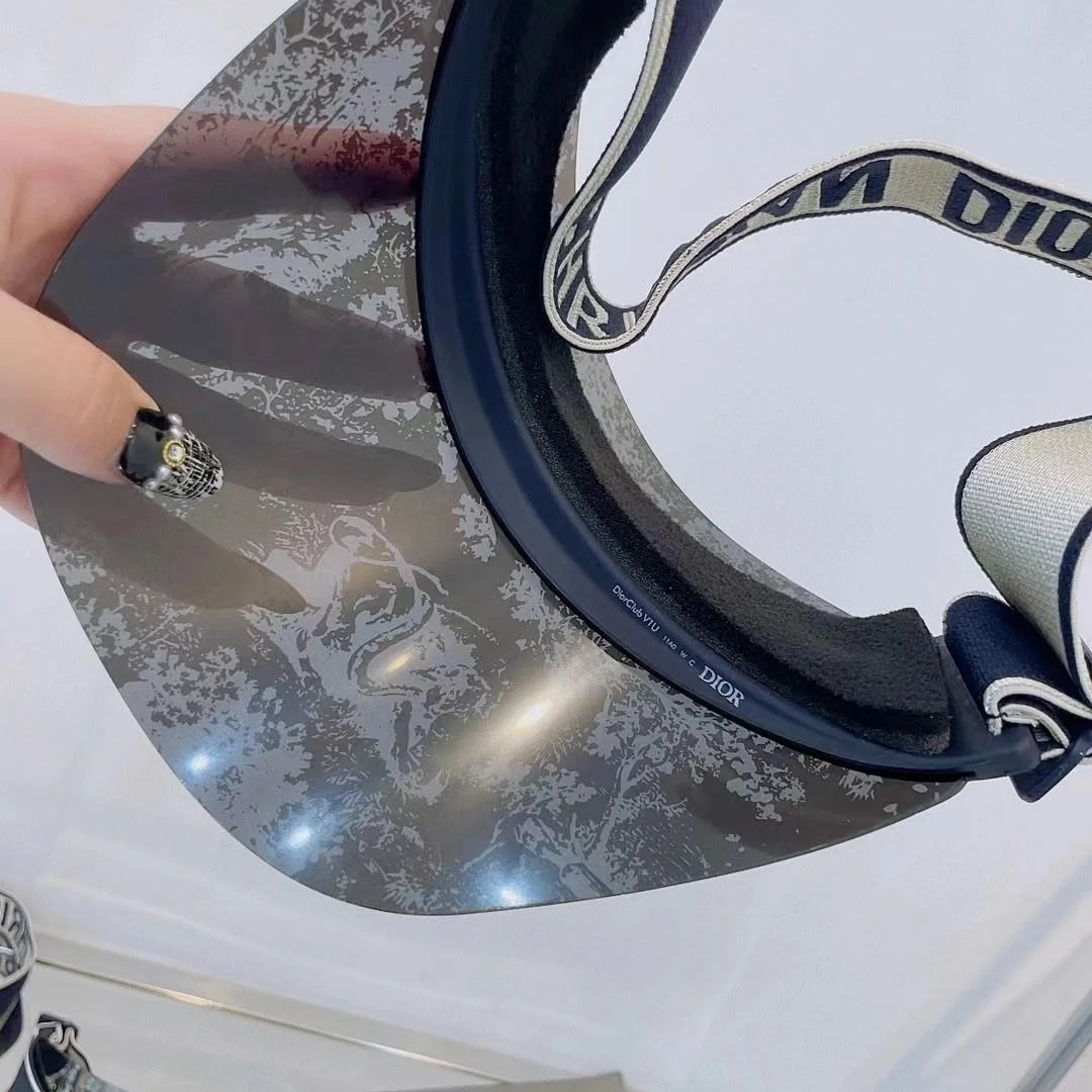 디올 클럽 V1U 바이저 선 캡