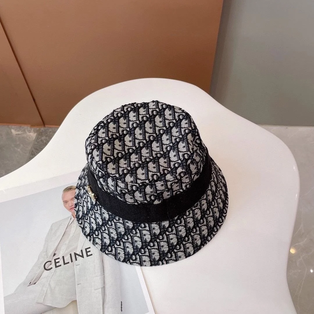 디올 오블리크 블랙 스몰 브림 버킷 햇