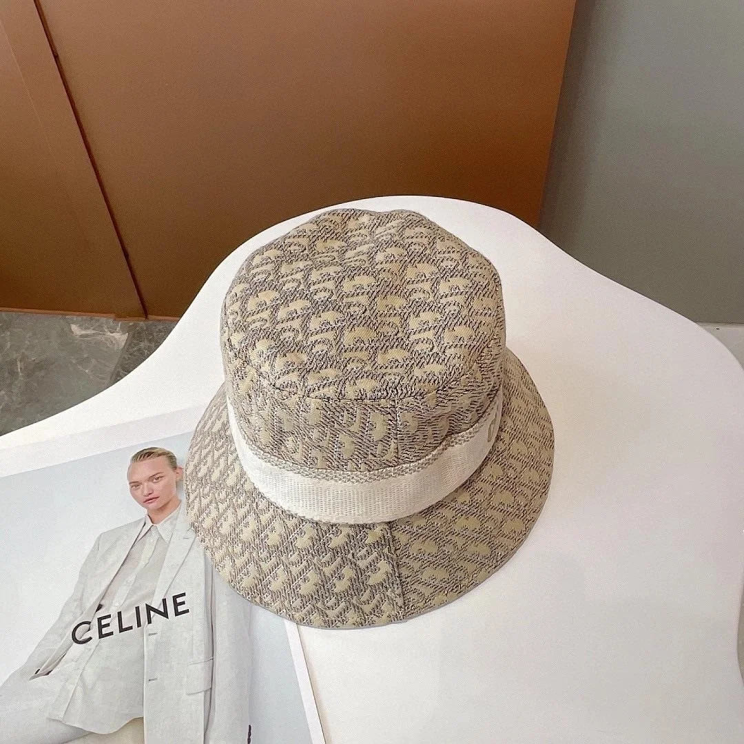 디올 오블리크 베이지 스몰 브림 버킷 햇