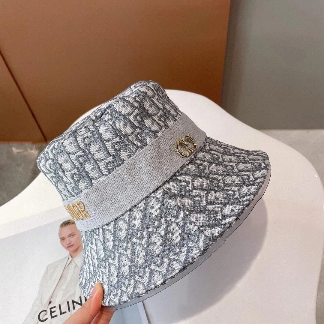 디올 오블리크 그레이 스몰 브림 버킷 햇