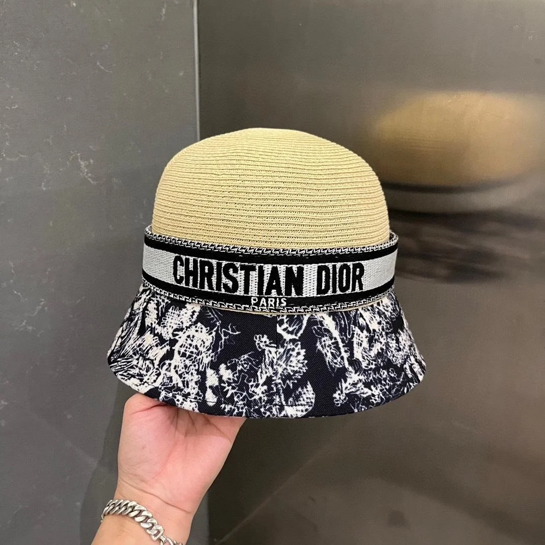디올 스몰 브림 베이지 버킷 햇