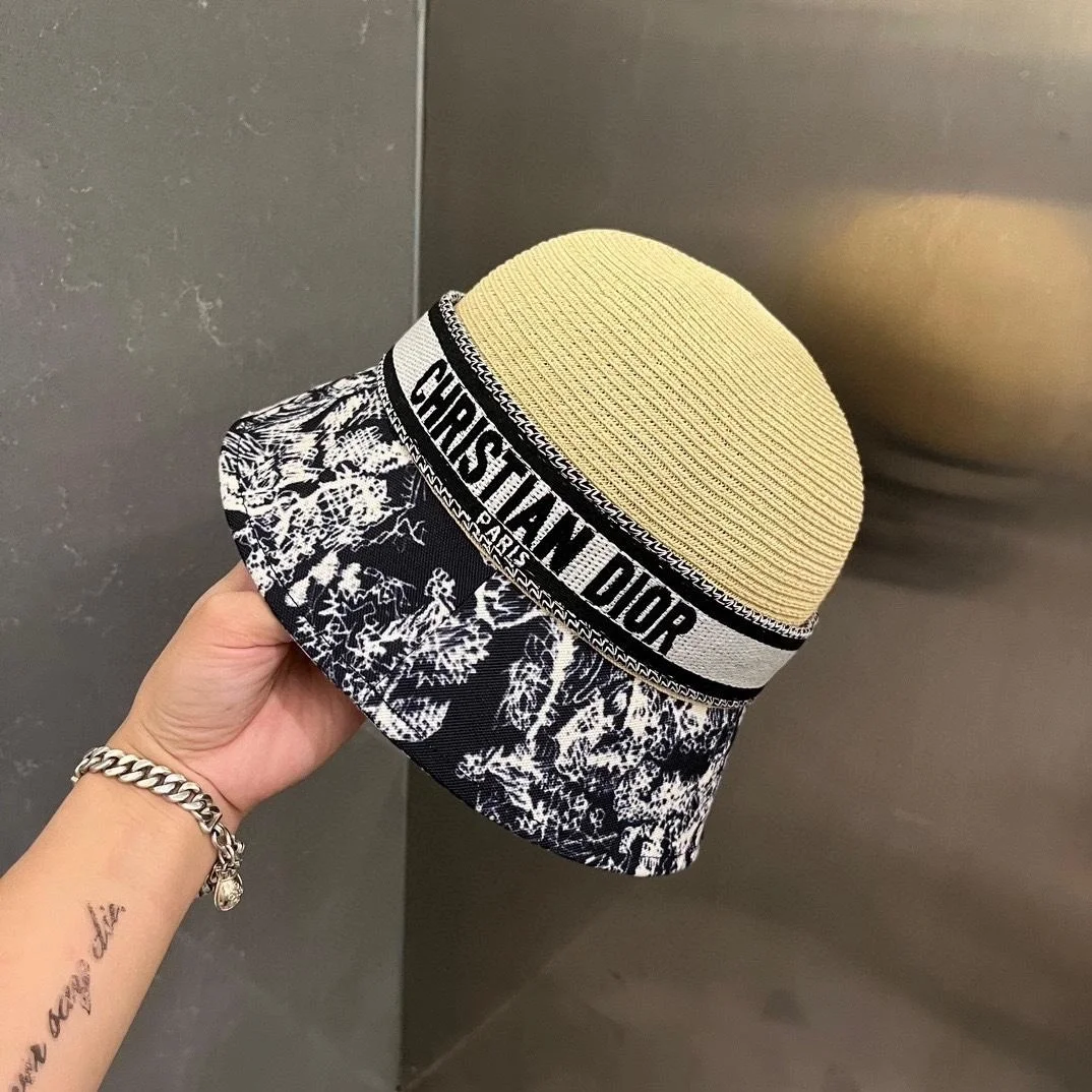 디올 스몰 브림 베이지 버킷 햇